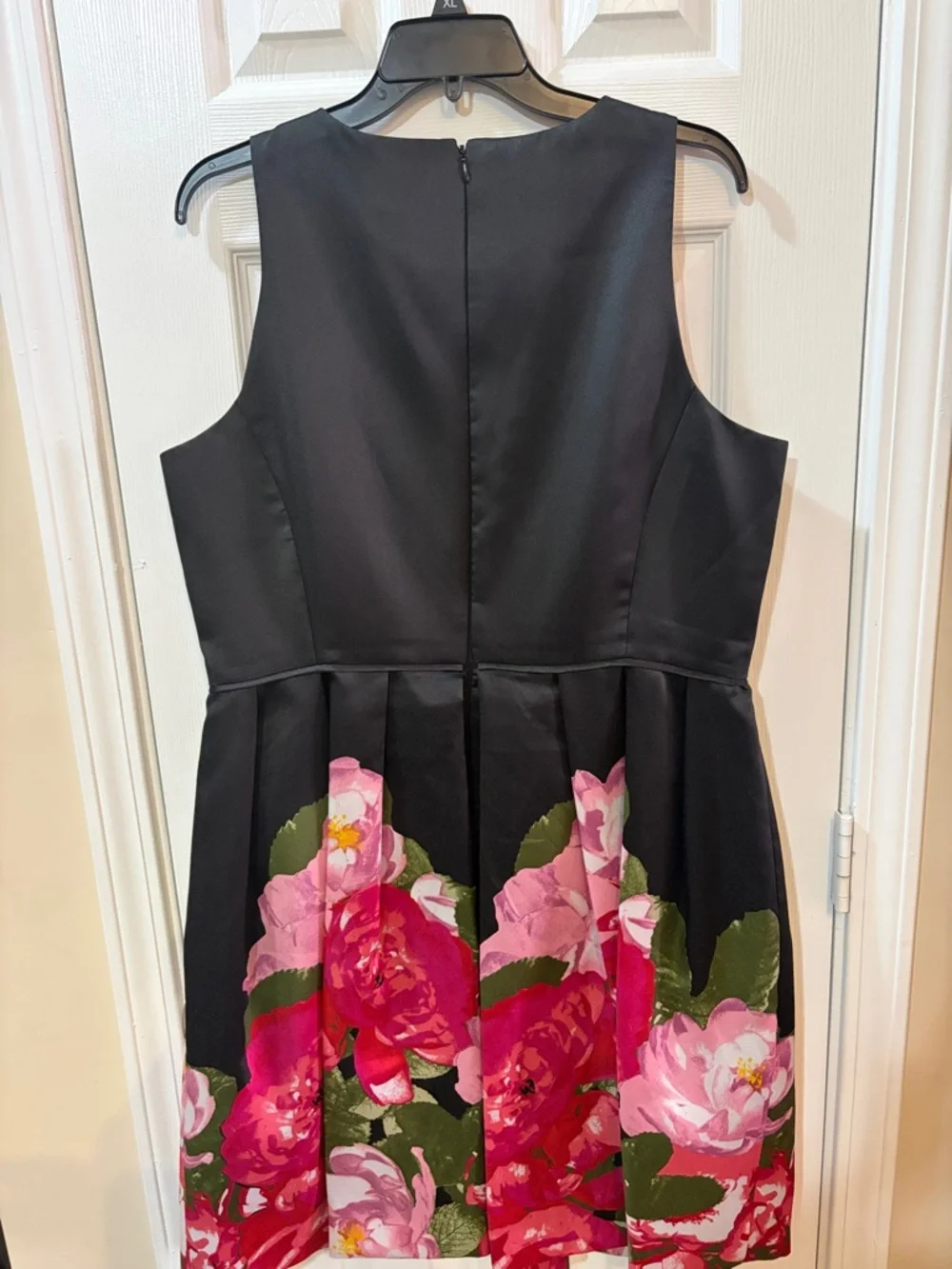 Black Top with flowers bottom - Picture 4 of 4
